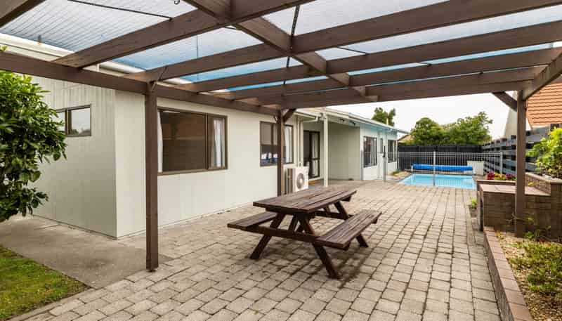 35 Townshend Crescent, Greenmeadows