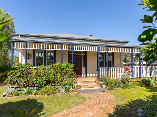 62 Waite Street, Featherston