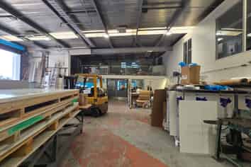 City Fringe Location with Excellent Profile 