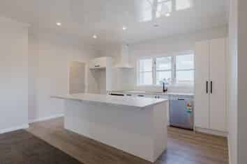 51a Highbury Avenue, Highbury