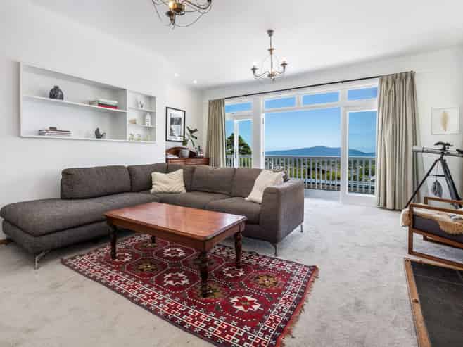 18 Tui Crescent, Waikanae