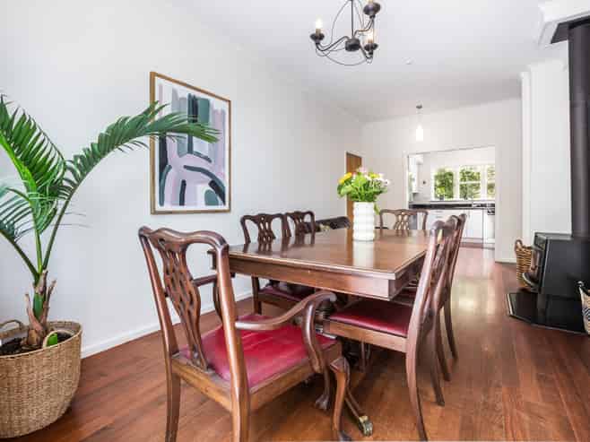 18 Tui Crescent, Waikanae