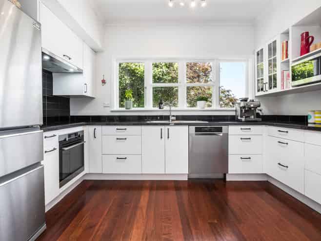 18 Tui Crescent, Waikanae