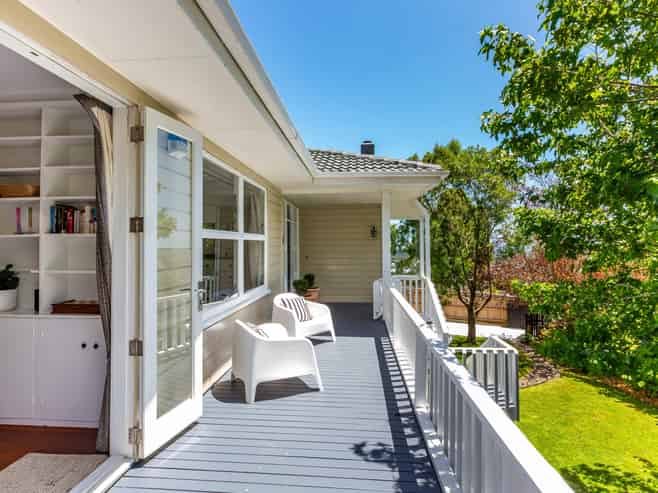 18 Tui Crescent, Waikanae