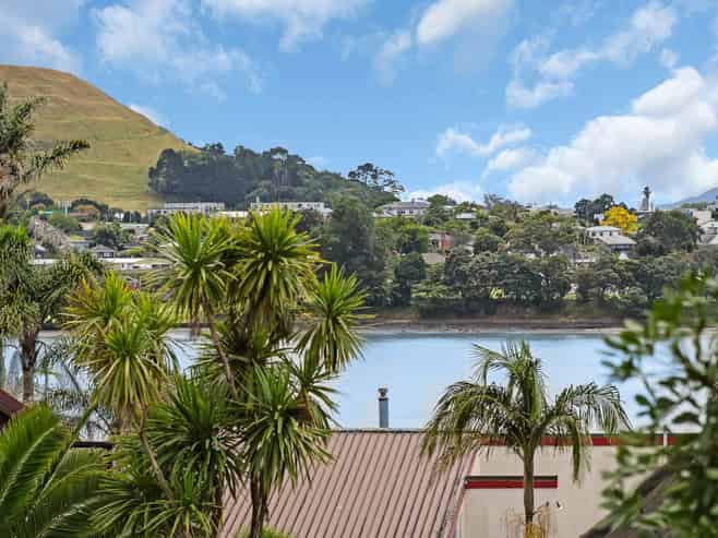 18 Marine Lane, Mount Wellington