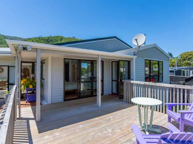 10 Winara Avenue, Waikanae