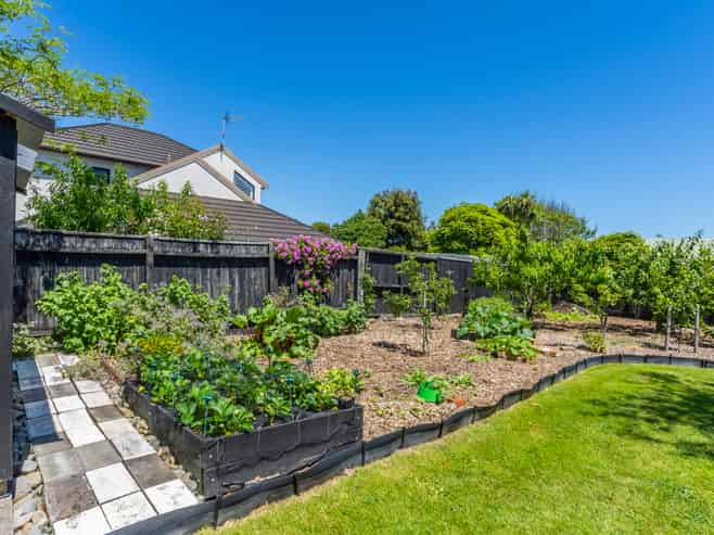 10 Winara Avenue, Waikanae