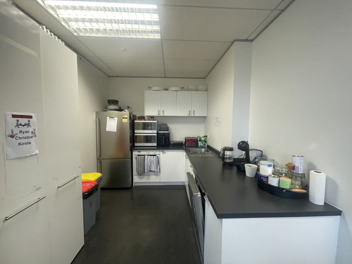 Affordable Office Sublease at Millenium - Mehr