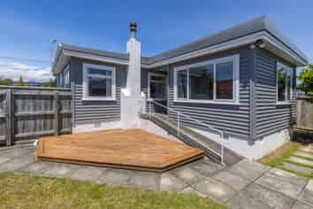 93 Bartholomew Road, Levin