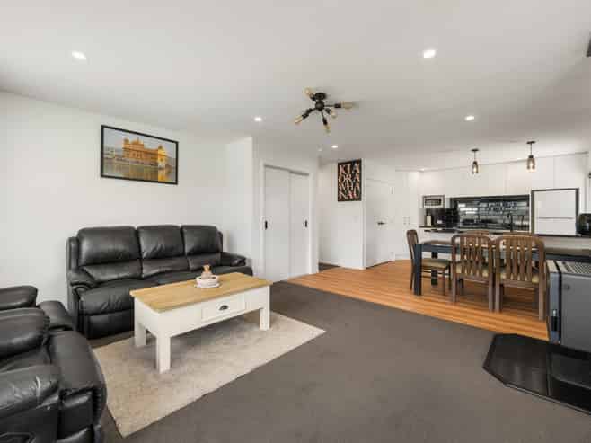 24A Brandon Street, Alexandra