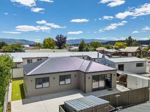 24A Brandon Street, Alexandra