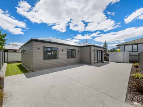 24A Brandon Street, Alexandra