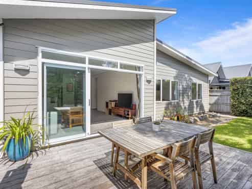 37 Cape Cod Drive, Gulf Harbour