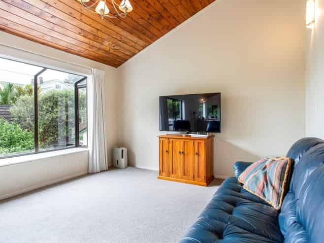 2/8 Gray Crescent, Torbay