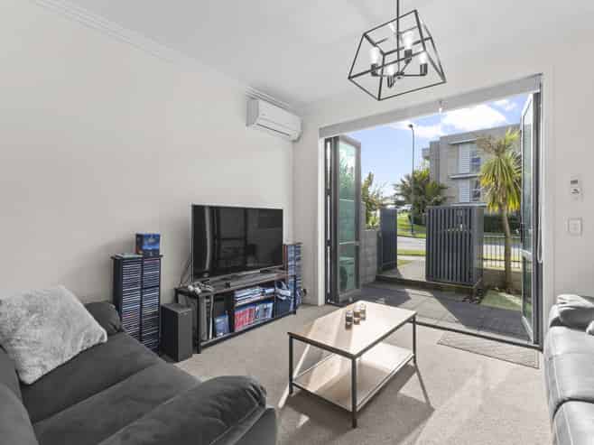 86 Norwood Drive, Flat Bush