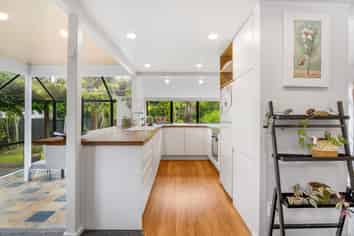 4 Libra Place, Kawaha Point