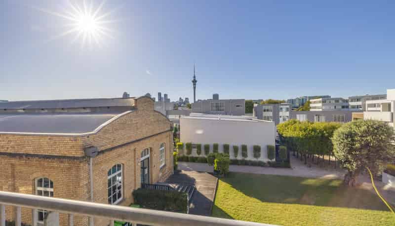 42 Fisher-Point Drive, Freemans Bay