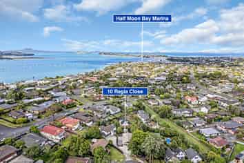 10 Regia Close, Half Moon Bay