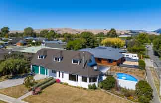 15 Springswood Grove, Springlands