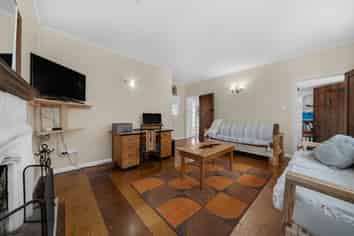 19 Paparoa Road, Cockle Bay