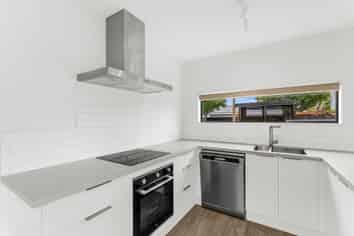 15a McBratneys Road, Dallington