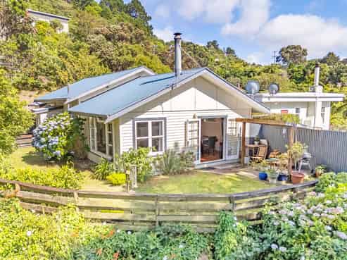 120 Miromiro Road, Normandale