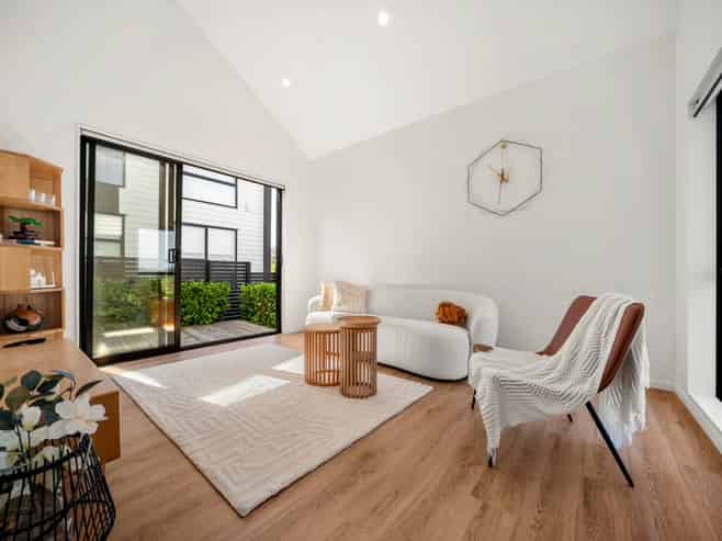 1B Lemon Grove Lane, Greenhithe