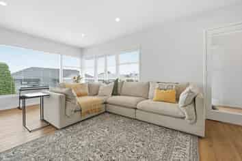 21B Devon Road, Bucklands Beach