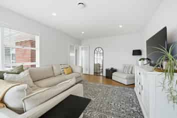 21B Devon Road, Bucklands Beach