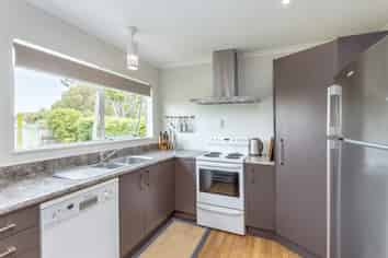 100 East Street, Greytown