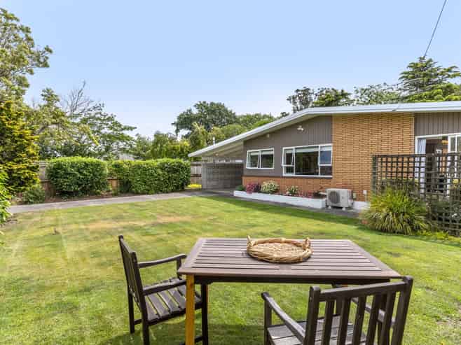 100 East Street, Greytown