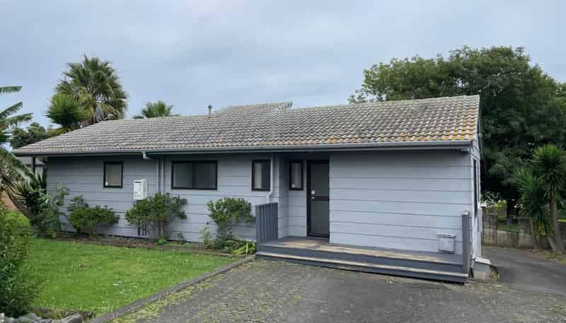 18 Oreti Place, Clover Park