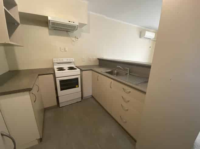 2/97 Farmer Crescent, Taita