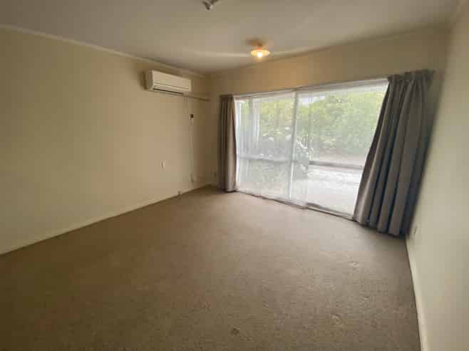 2/97 Farmer Crescent, Taita