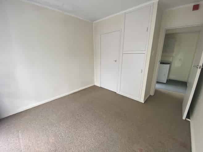 2/97 Farmer Crescent, Taita