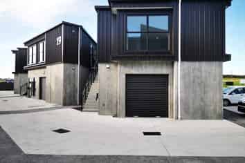 Westgate 44sqm office for lease