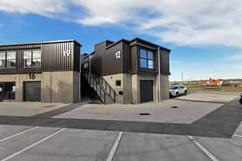 Westgate 44sqm office for lease