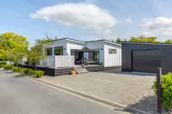 24 Kempton Street, Greytown