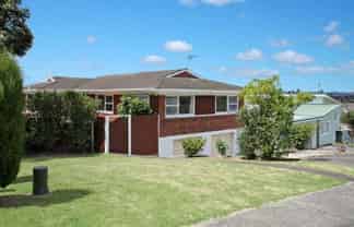 10A Holdaway Avenue, Northcote