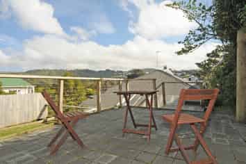 Top Flat/132a Kelburn Parade, Kelburn