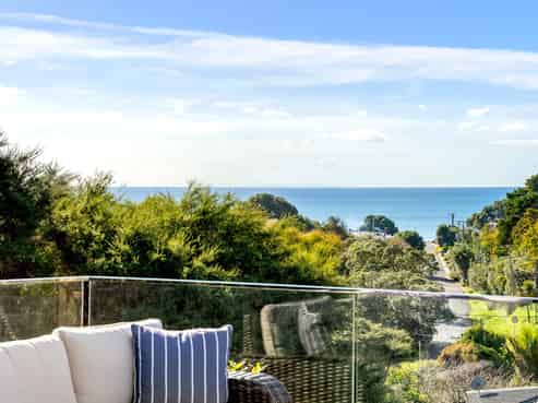 12 Victoria Road North, Onetangi