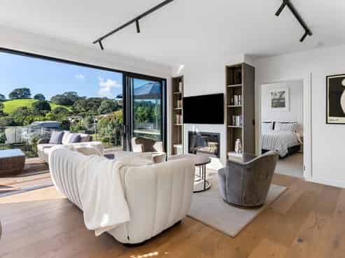 12 Victoria Road North, Onetangi