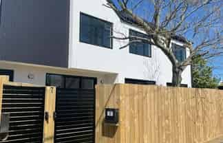 2/7 Hume Street, Sydenham