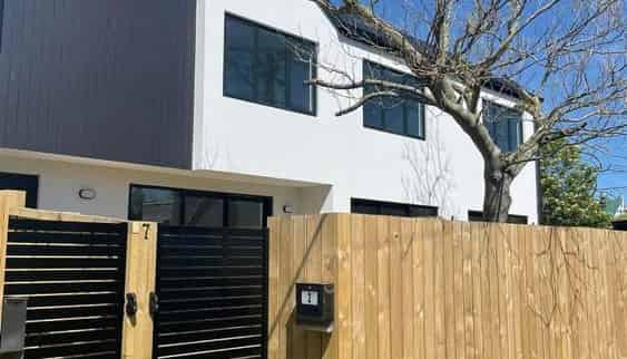 2/7 Hume Street, Sydenham