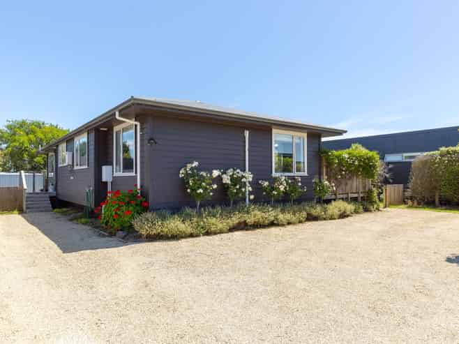 5 Tuscan Lane, Martinborough