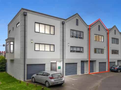 10/6 Ambrico Place, New Lynn