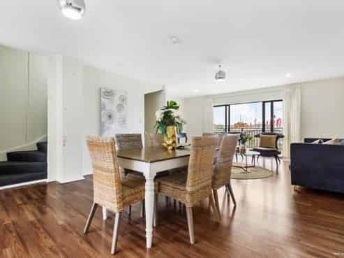 10/6 Ambrico Place, New Lynn