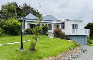 262 Mountain Road, Maungaturoto