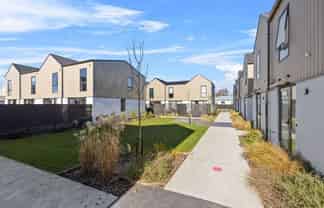 4/50 Antigua Street, Addington