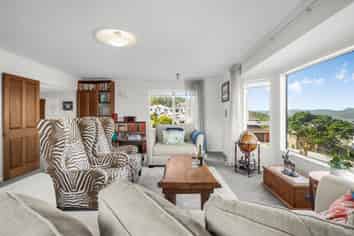 28 Satara Crescent, Khandallah